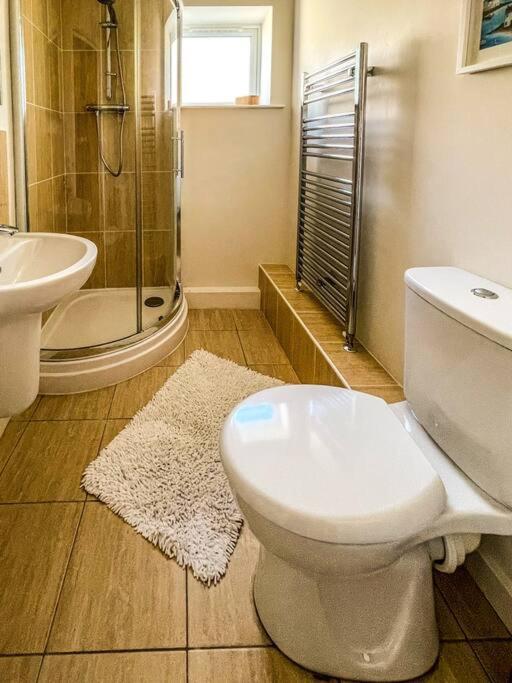 Soho Beach Apartment With Fabulous Sea View And 2 Minutes To The Beach With Free Parking And Netflix Bournemouth Exterior photo
